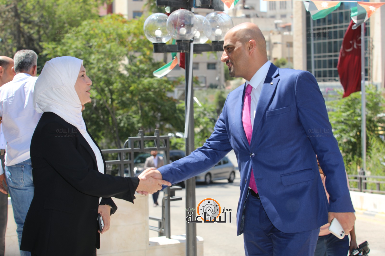 Madar Al-Saa Images 0.5490380885434578