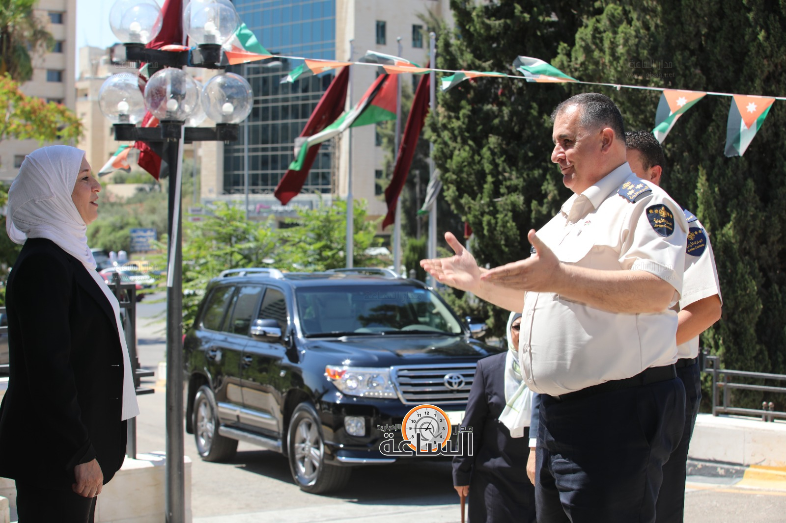 Madar Al-Saa Images 0.8959958745726253