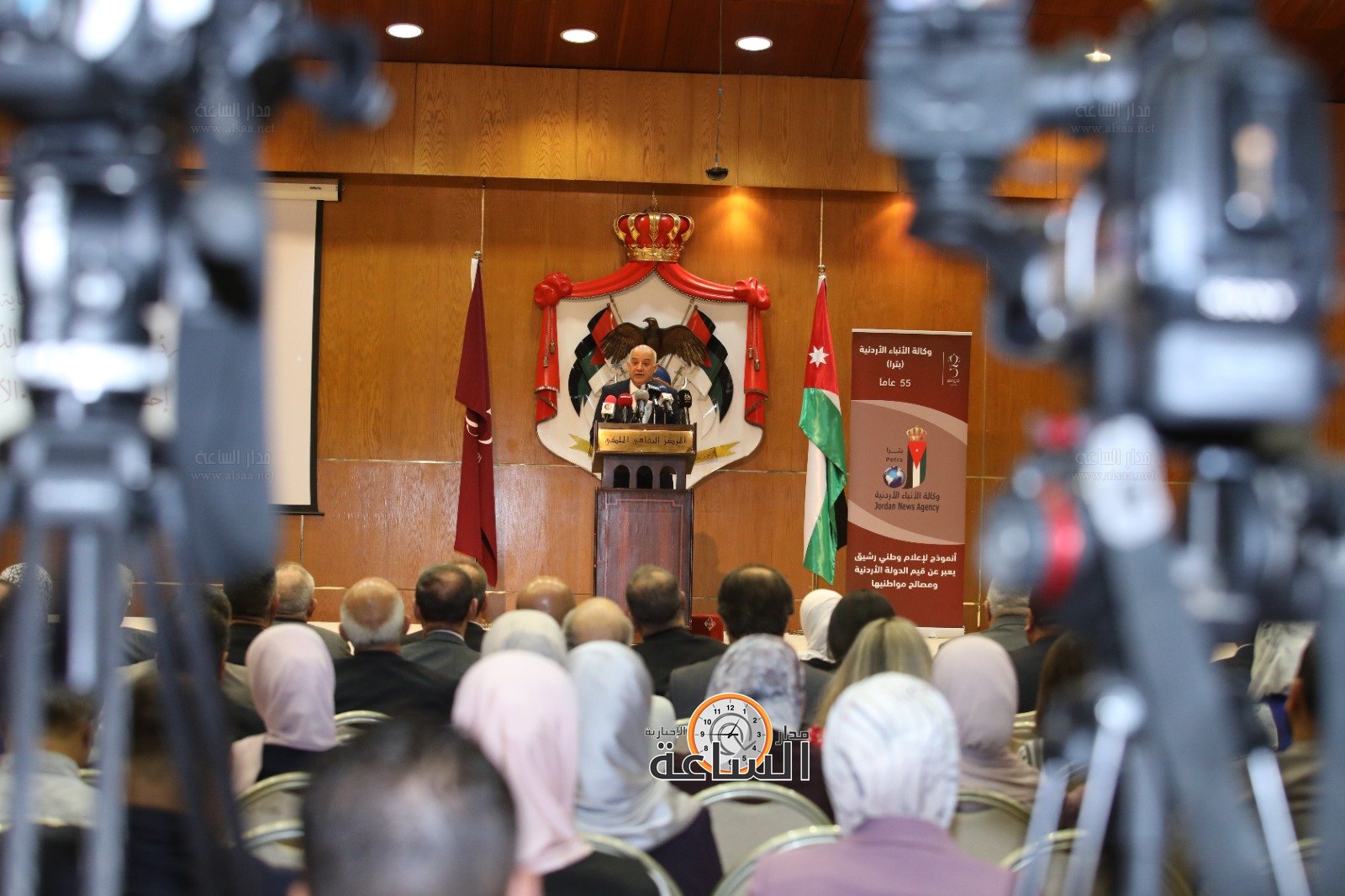 Madar Al-Saa Images 0.15849980545487363