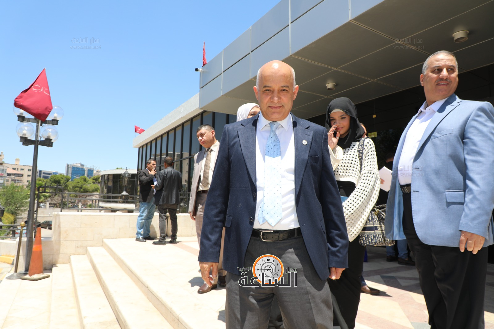 Madar Al-Saa Images 0.2043963041999204