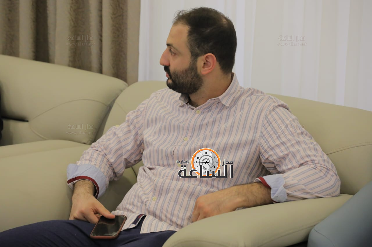 Madar Al-Saa Images 0.44303080130498307