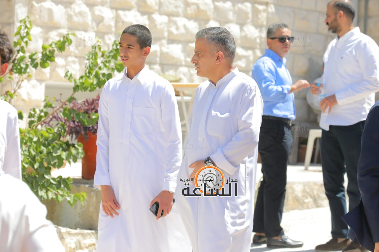 Madar Al-Saa Images 0.38073004504839814