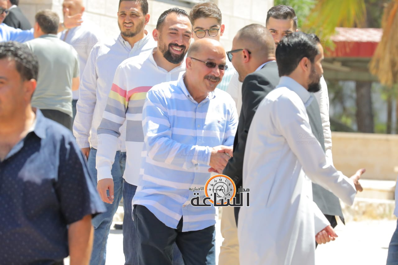 Madar Al-Saa Images 0.7495979758783808