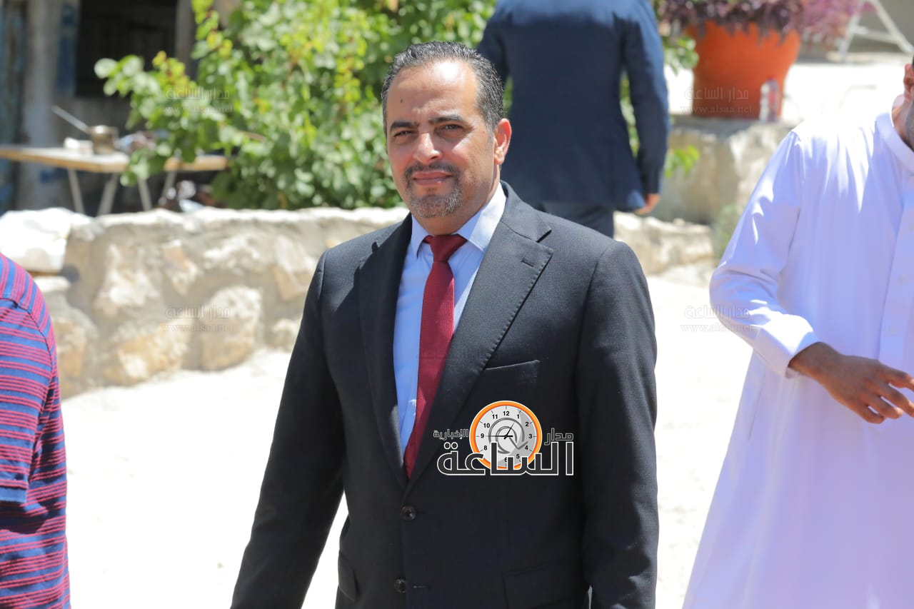 Madar Al-Saa Images 0.47698460756255345