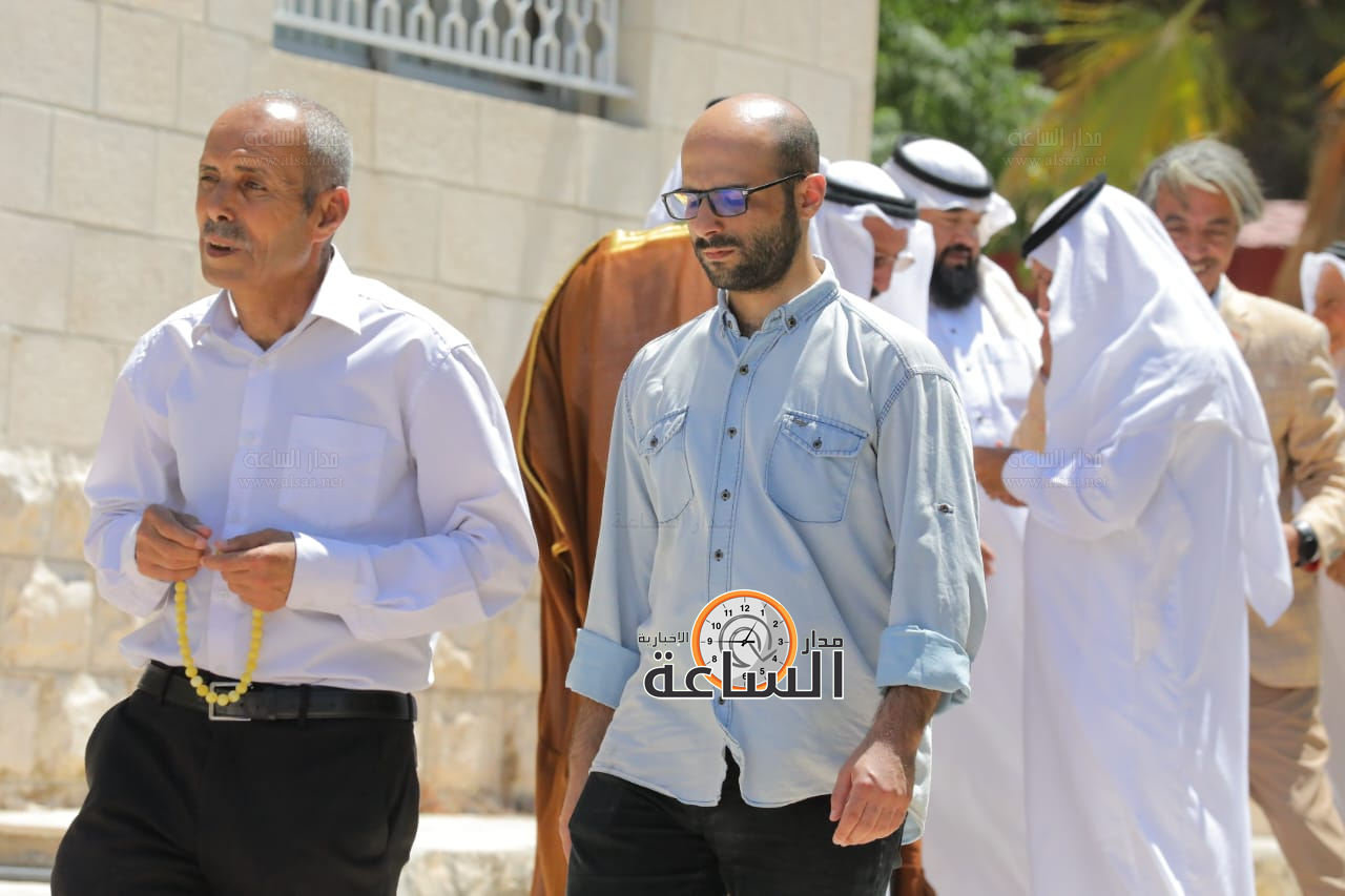 Madar Al-Saa Images 0.4199677280546983