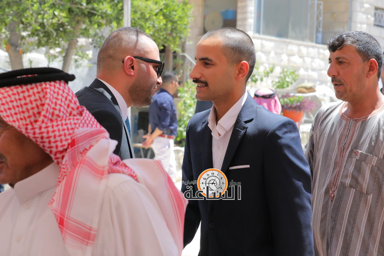 Madar Al-Saa Images 0.45258359631183676