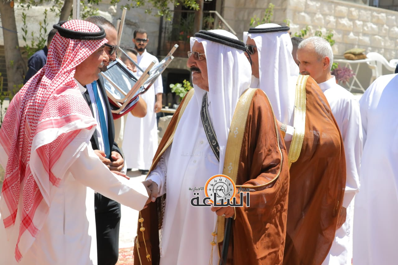 Madar Al-Saa Images 0.4054026864875837