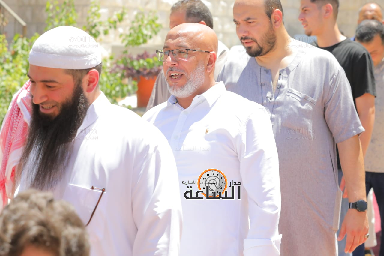 Madar Al-Saa Images 0.43531995326696027