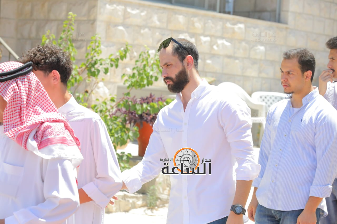 Madar Al-Saa Images 0.3906371027331941