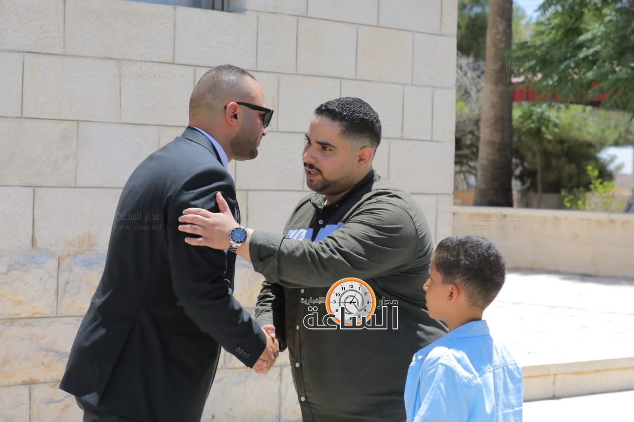 Madar Al-Saa Images 0.5631936717344737