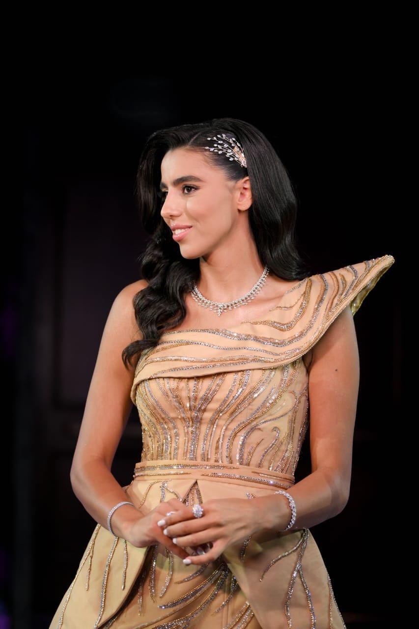 Madar Al-Saa Images 0.4104565626502379