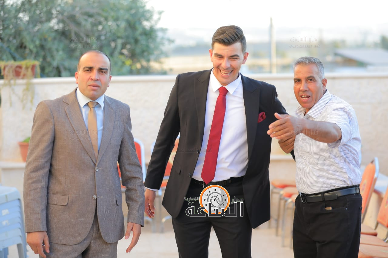 Madar Al-Saa Images 0.967593933366711