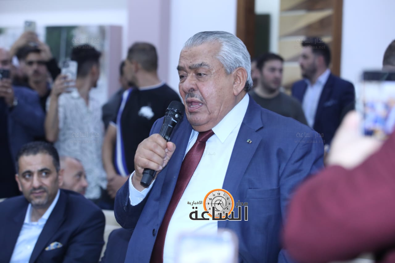 Madar Al-Saa Images 0.44113820501166834