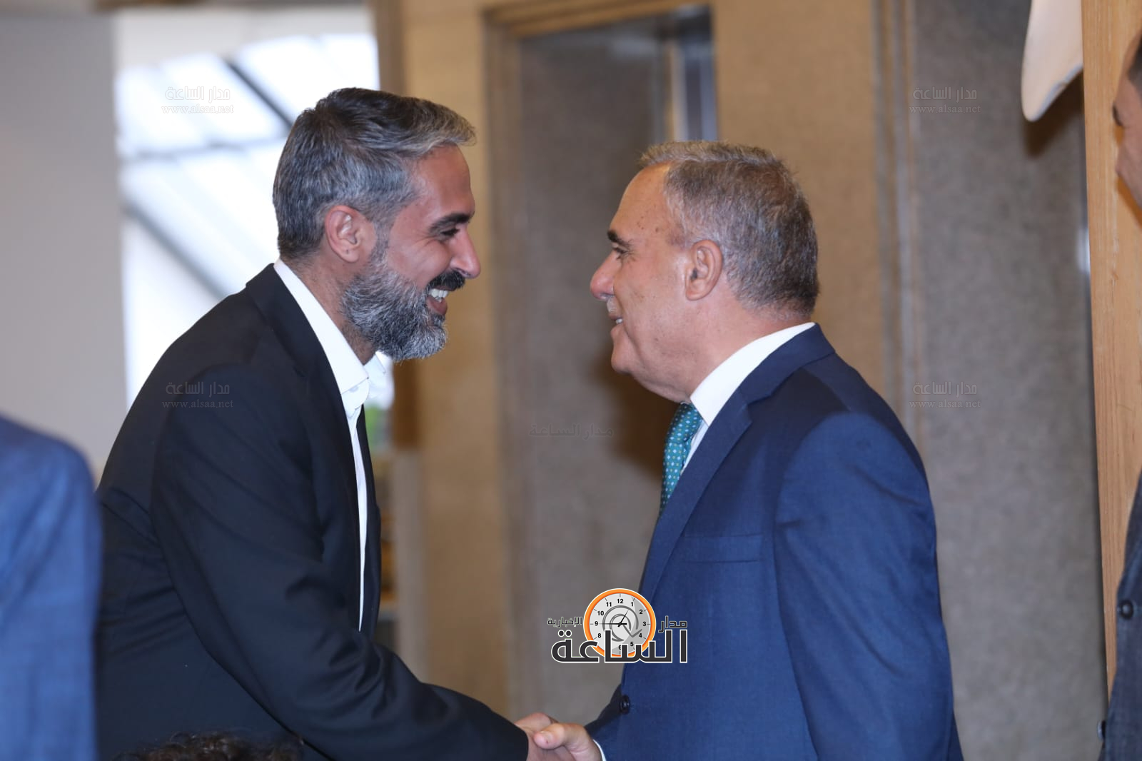 Madar Al-Saa Images 0.6141508787888694