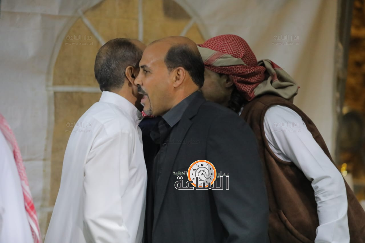 Madar Al-Saa Images 0.4371702190626947