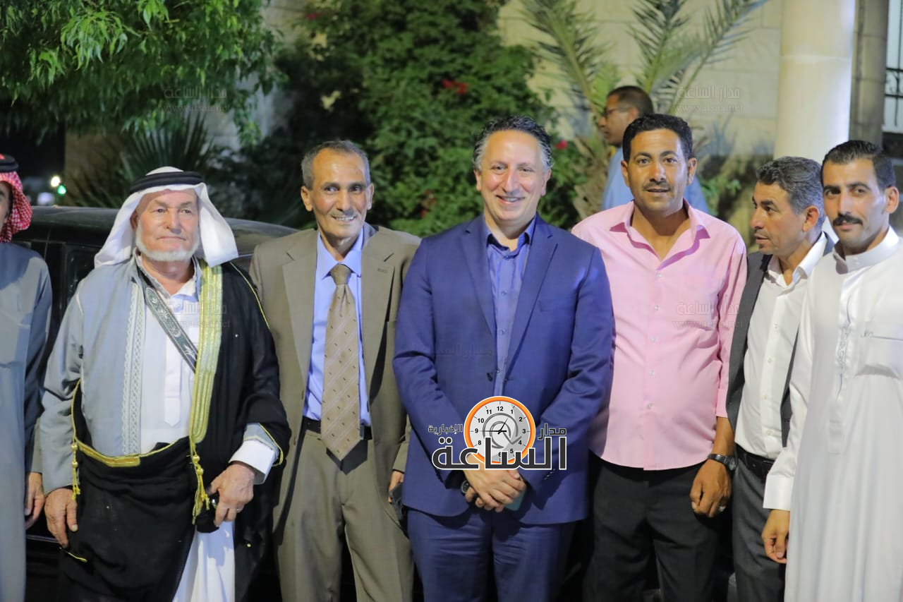 Madar Al-Saa Images 0.4328497280858252