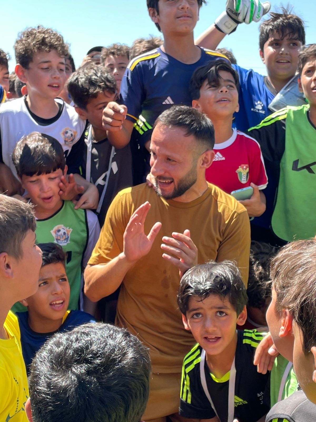 Madar Al-Saa Images 0.5152682434856839