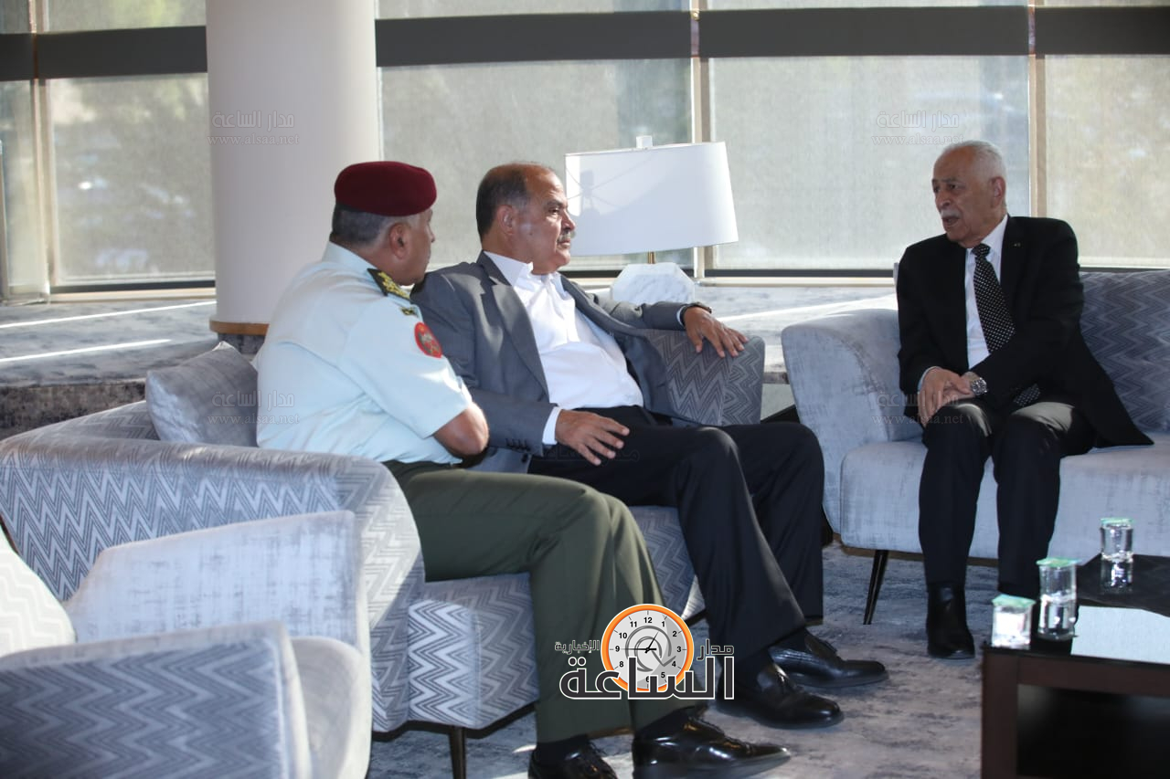 Madar Al-Saa Images 0.330072454534736