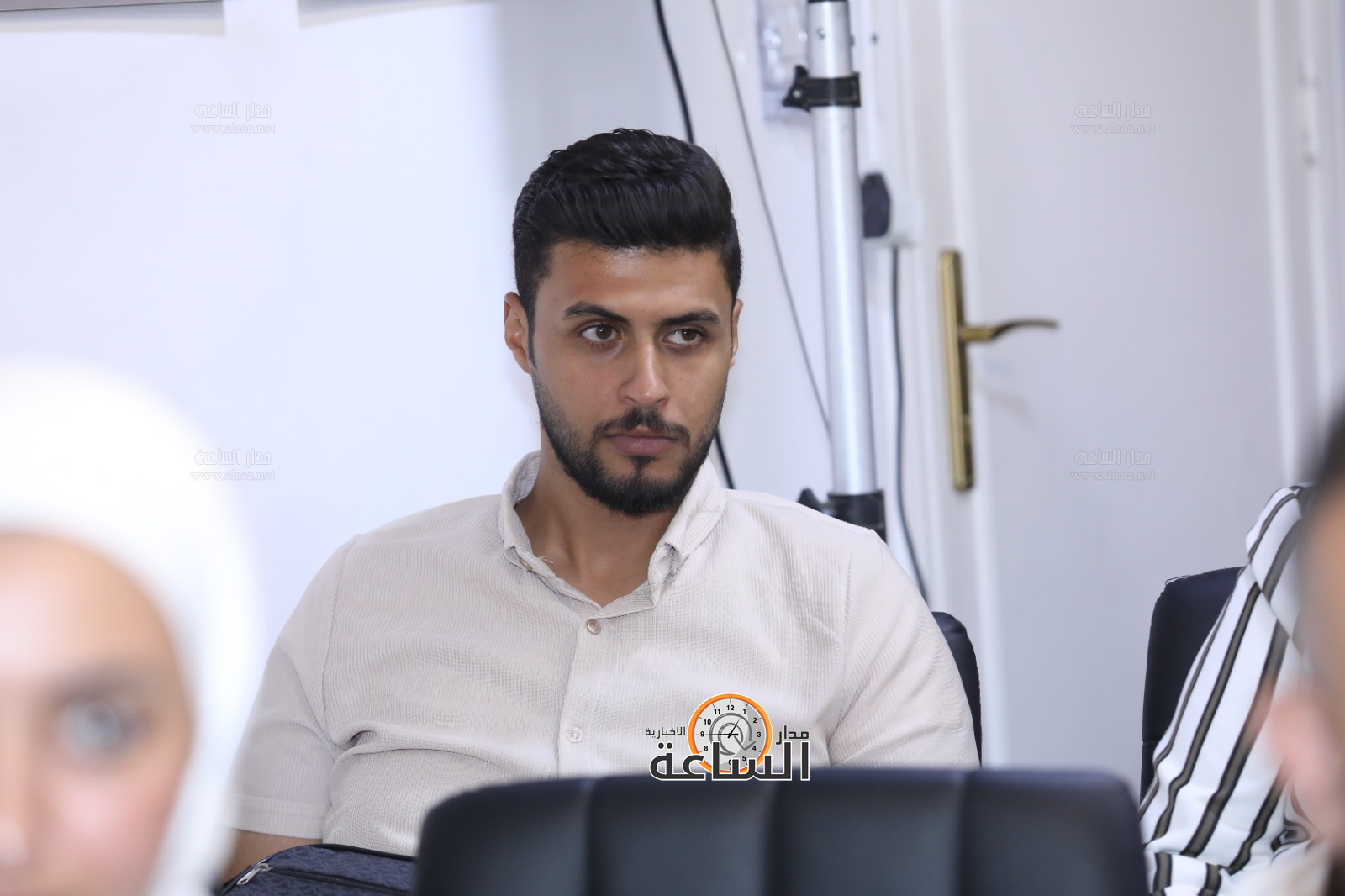 Madar Al-Saa Images 0.9780197658618321