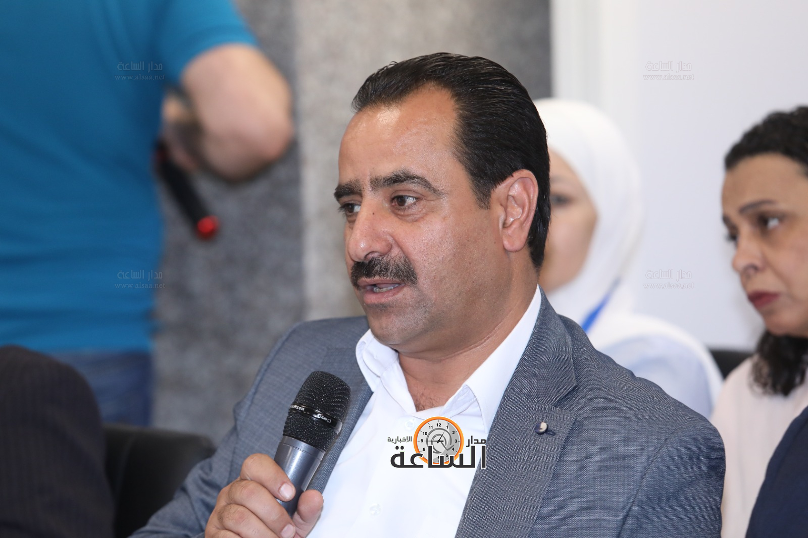 Madar Al-Saa Images 0.7735198355385147