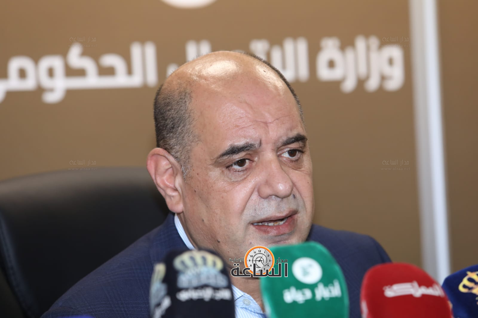 Madar Al-Saa Images 0.7382137685125174