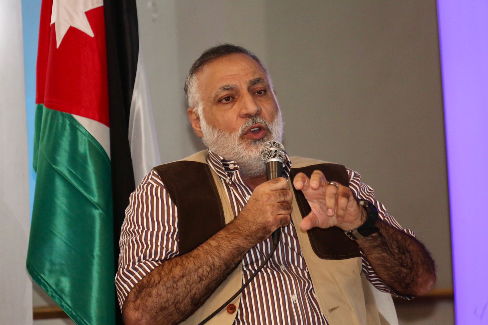 Madar Al-Saa Images 0.7658452814101895