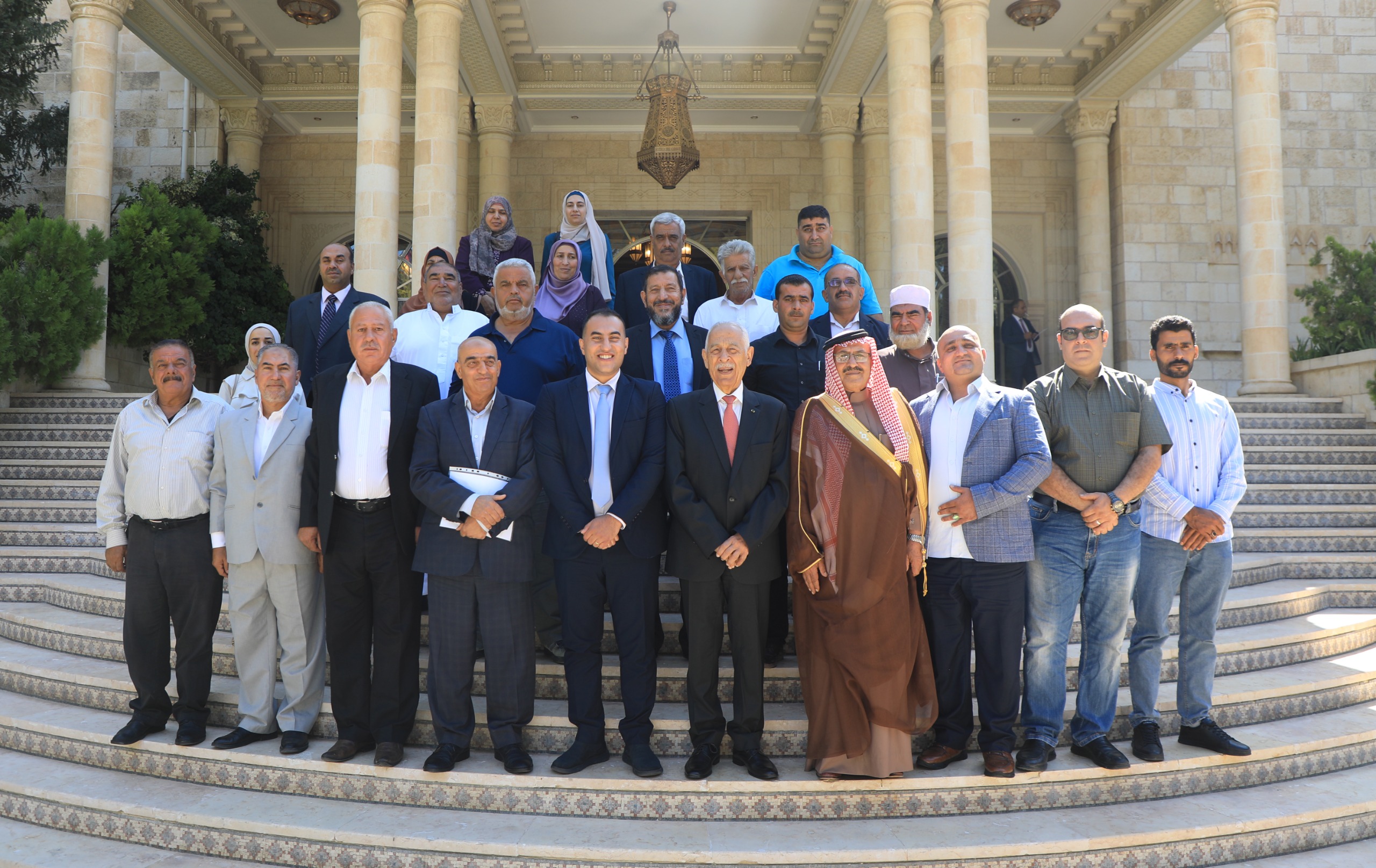 Madar Al-Saa Images 0.4375279083383621