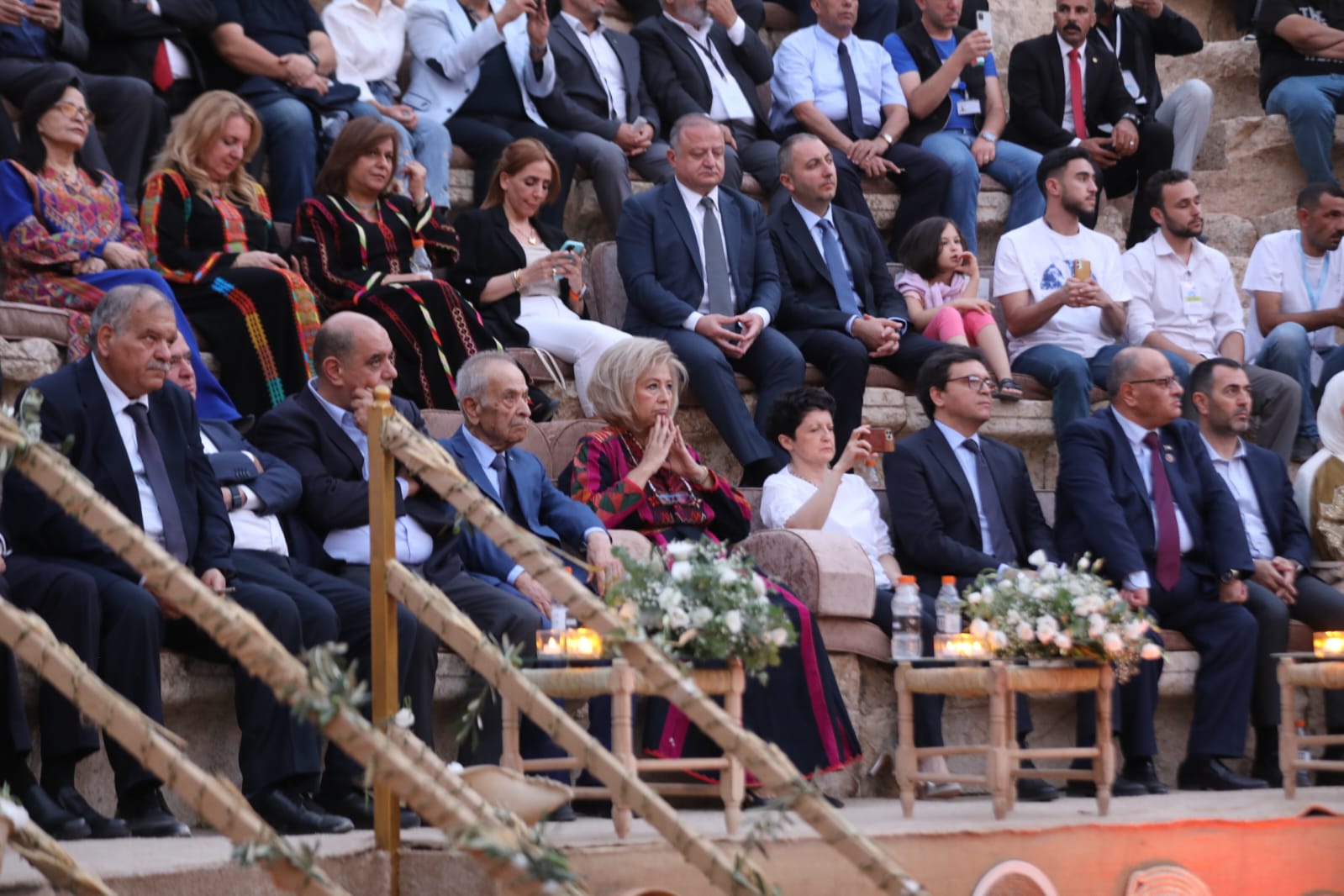 Madar Al-Saa Images 0.4823288501926437