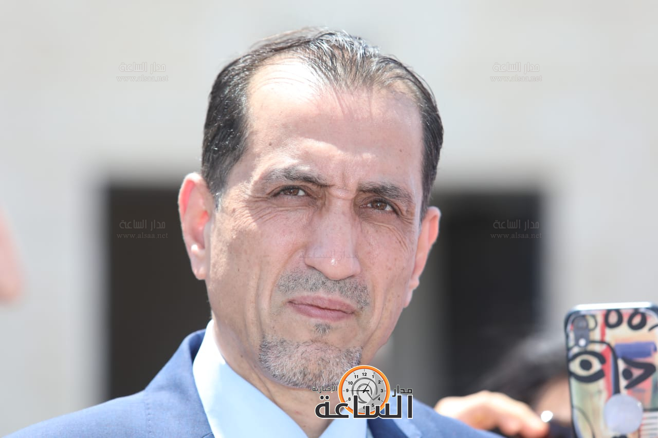 Madar Al-Saa Images 0.6402312090801121