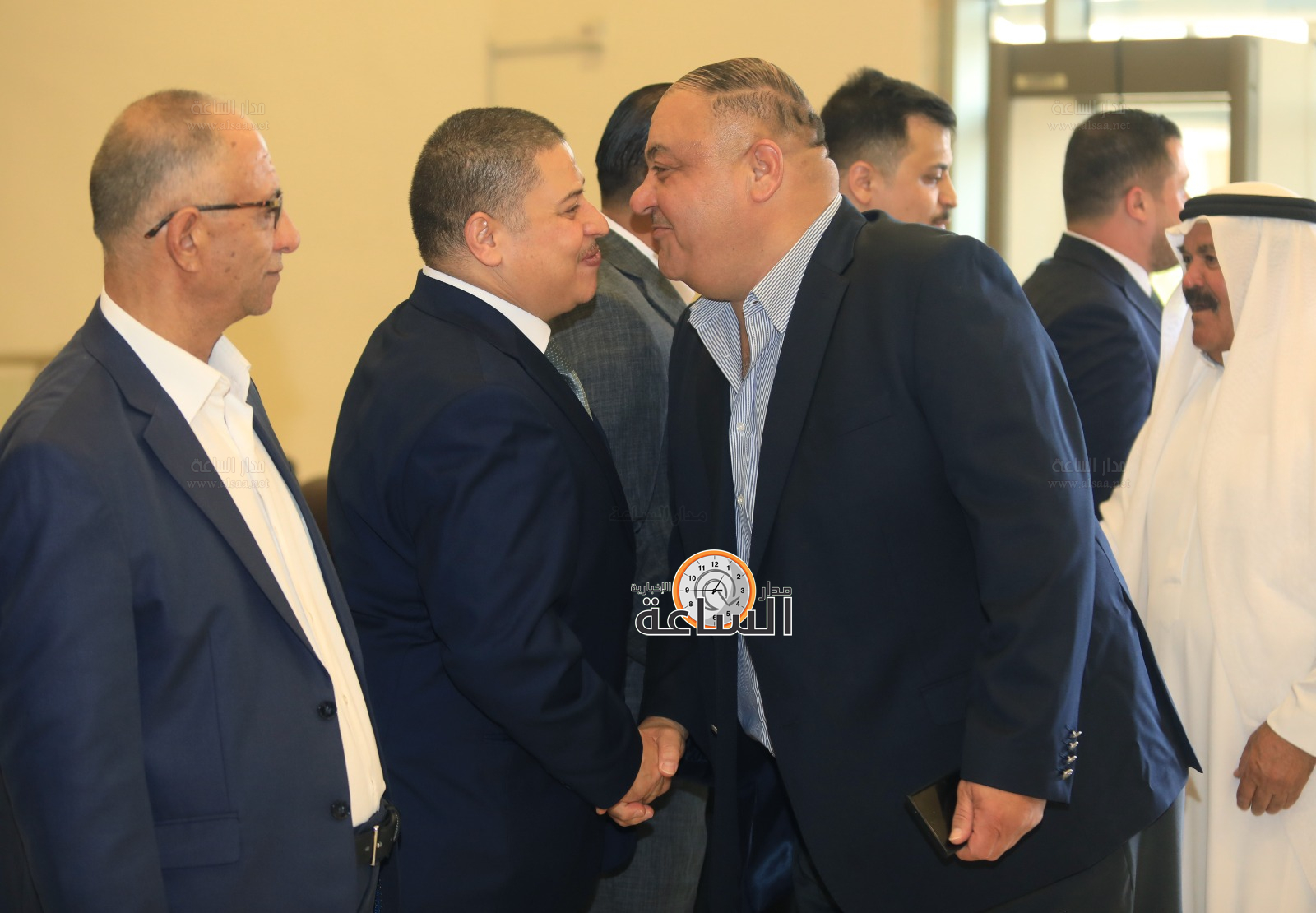 Madar Al-Saa Images 0.6361427356609128