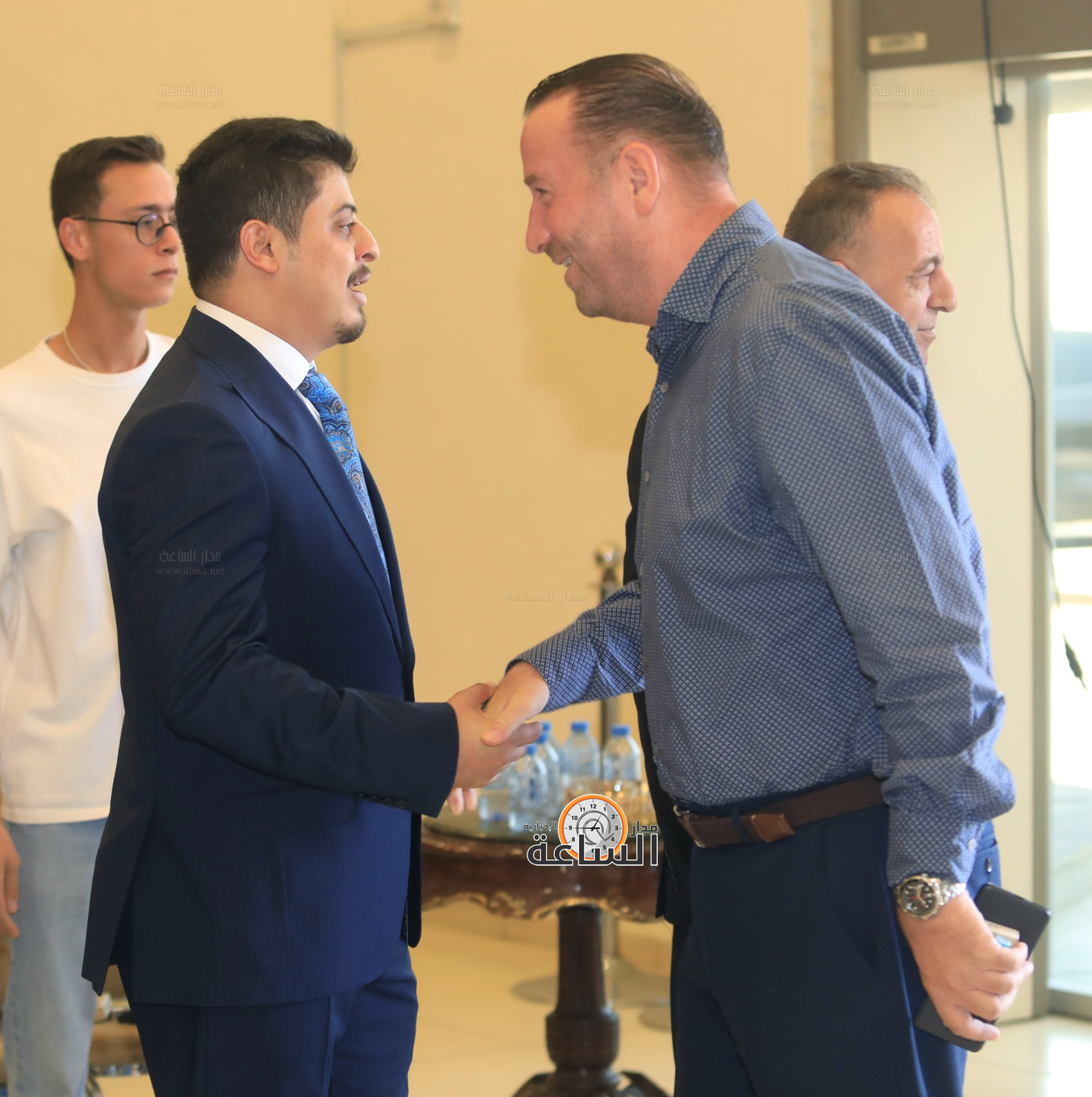 Madar Al-Saa Images 0.6587527255308274