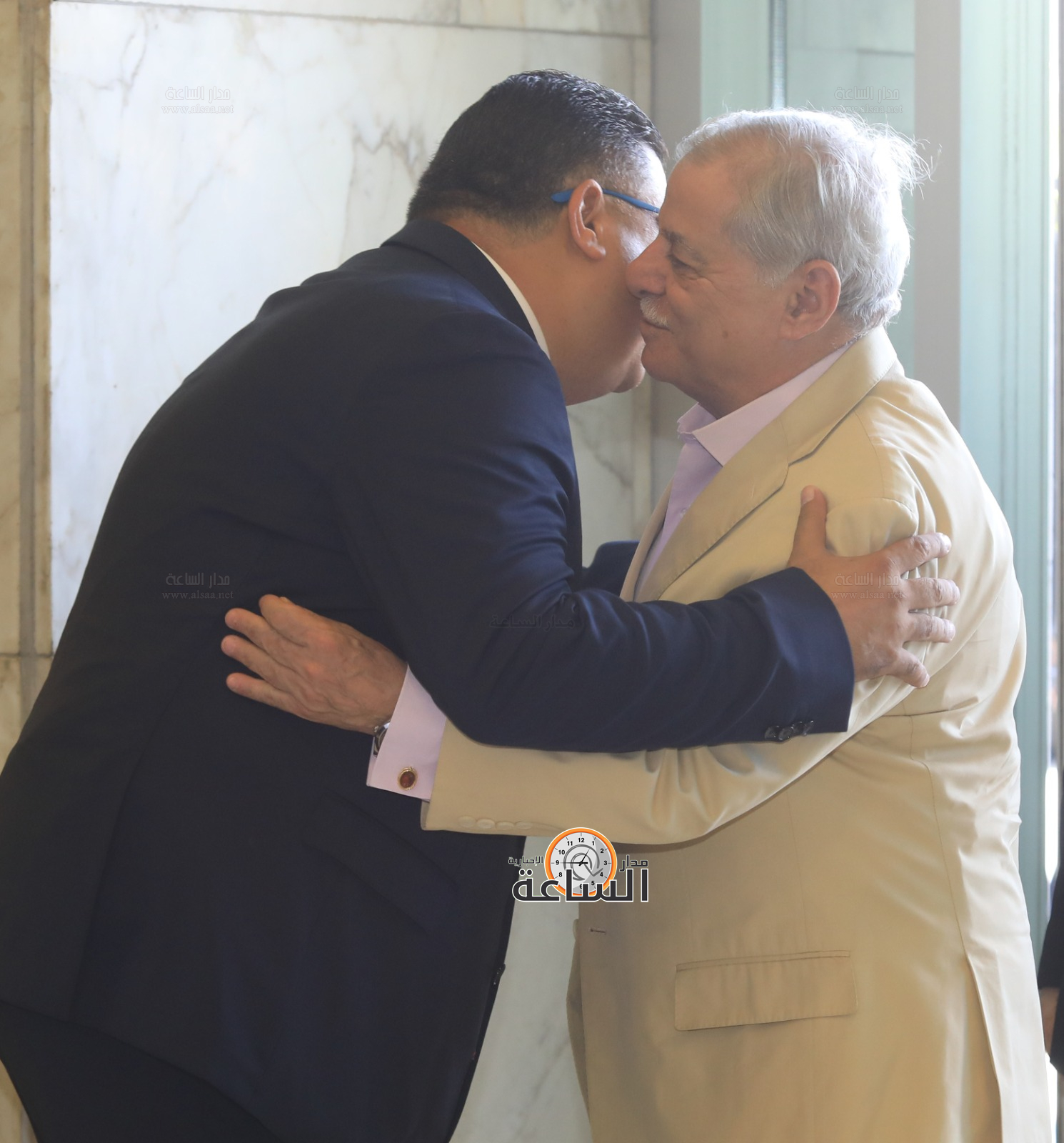 Madar Al-Saa Images 0.38051694364973043