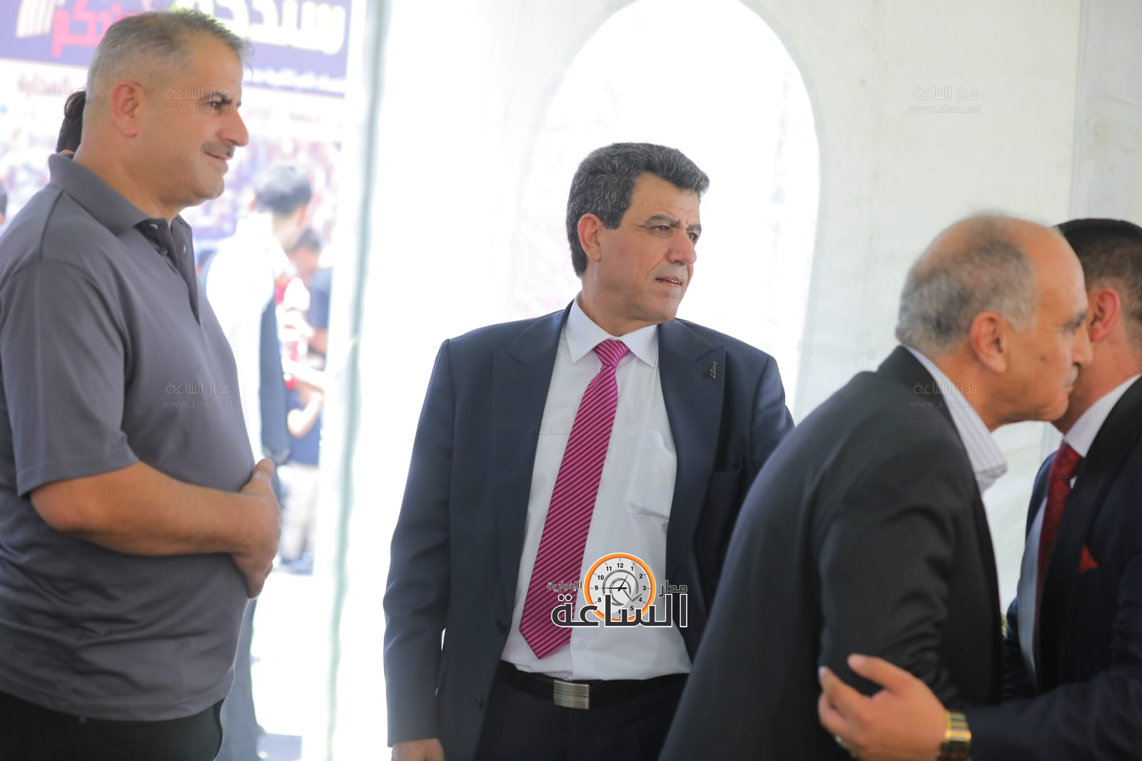 Madar Al-Saa Images 0.30400385587775514