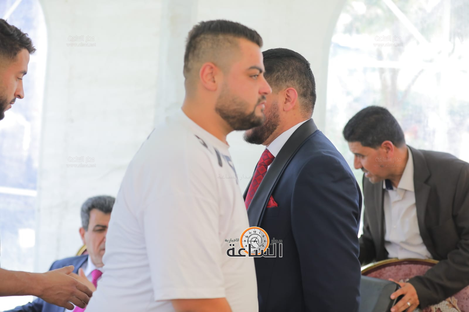 Madar Al-Saa Images 0.8561398680583479