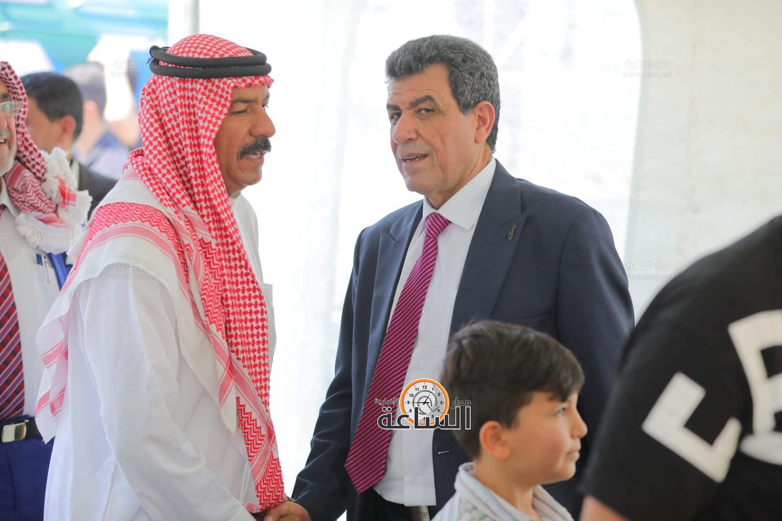 Madar Al-Saa Images 0.3309714329860005