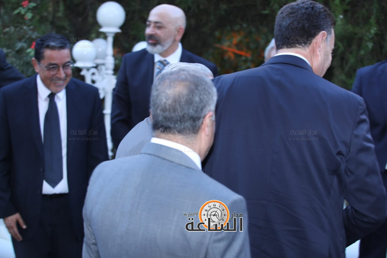 Madar Al-Saa Images 0.631265521775898