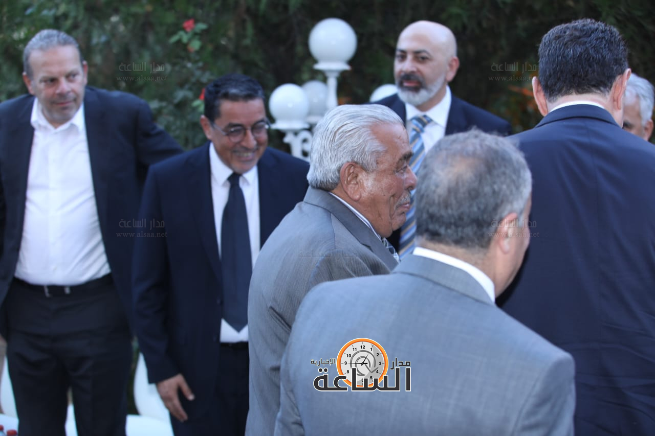 Madar Al-Saa Images 0.887259521449725