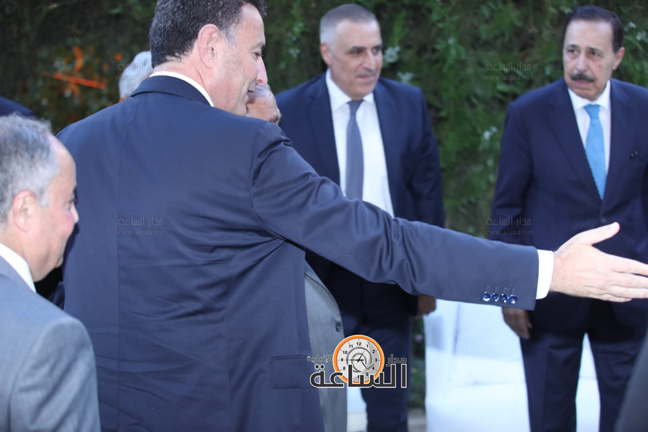 Madar Al-Saa Images 0.8987463350138964