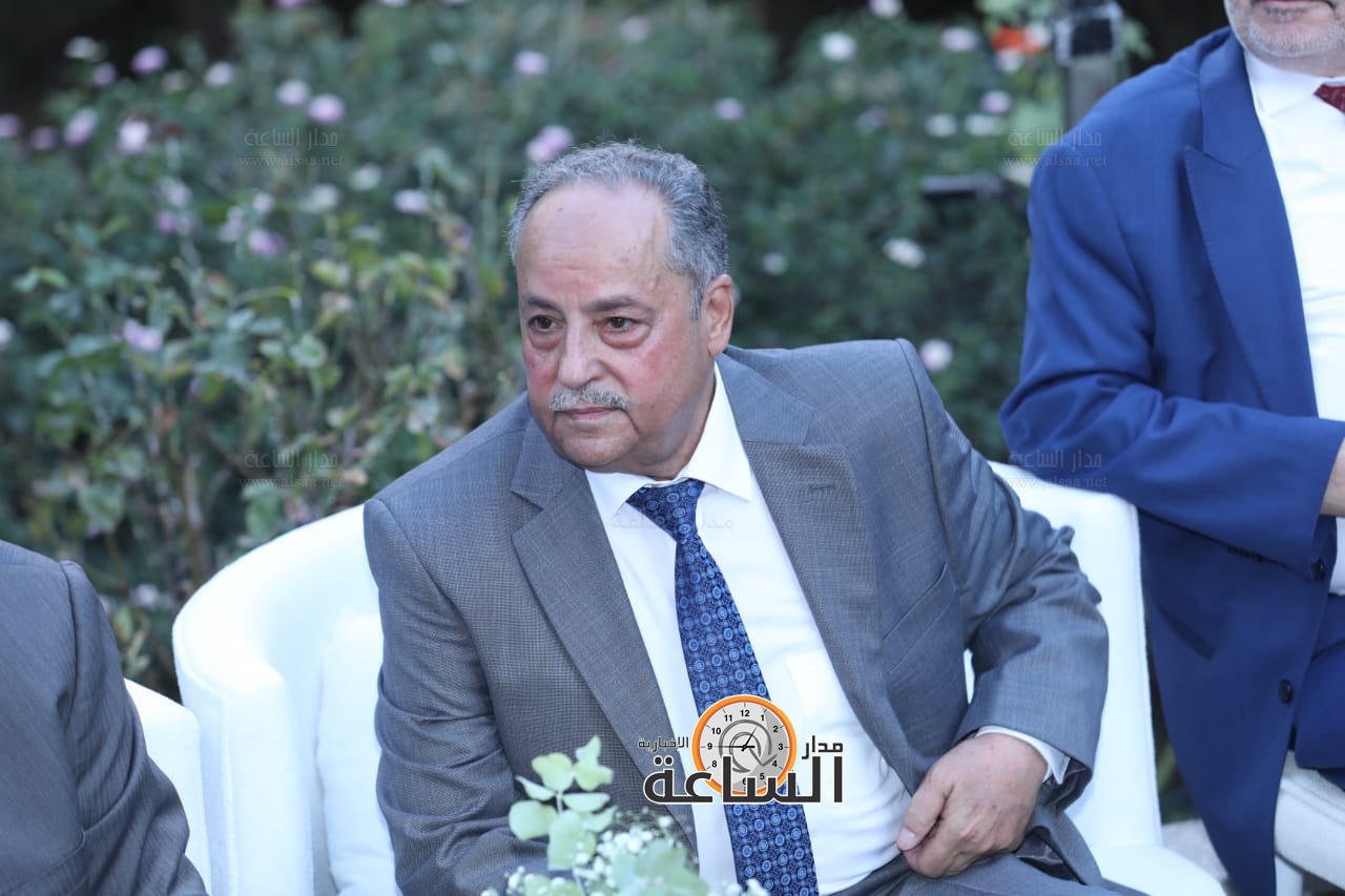 Madar Al-Saa Images 0.45014040533307087