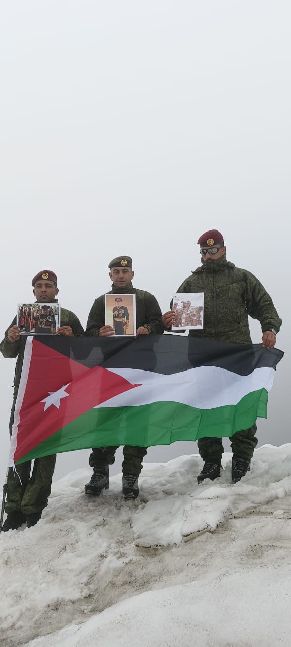 Madar Al-Saa Images 0.12757251545657278