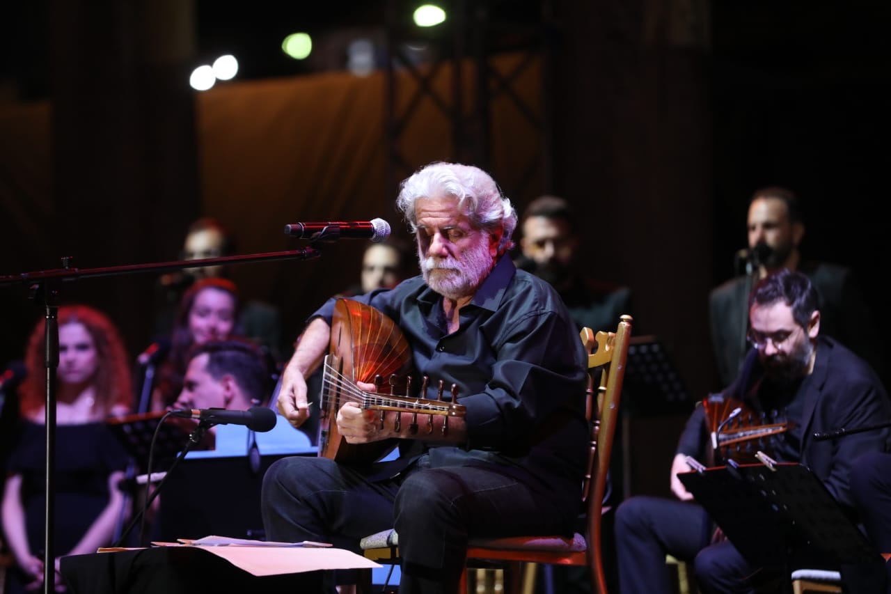 Madar Al-Saa Images 0.3547095172398921