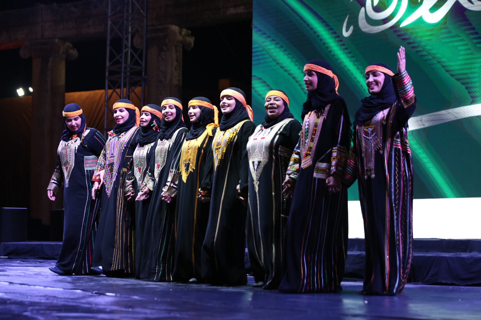 Madar Al-Saa Images 0.3312490972081653