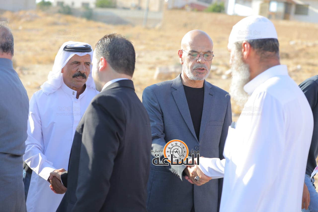 Madar Al-Saa Images 0.24338830946337198