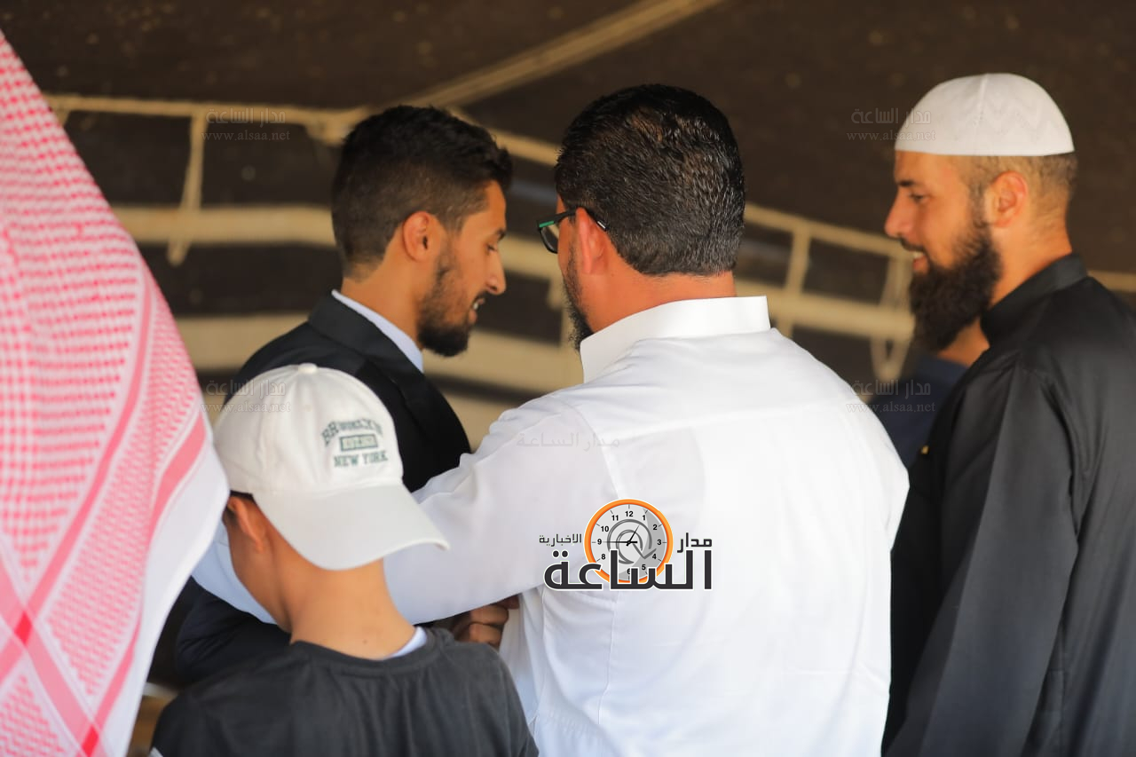 Madar Al-Saa Images 0.4111588741794614