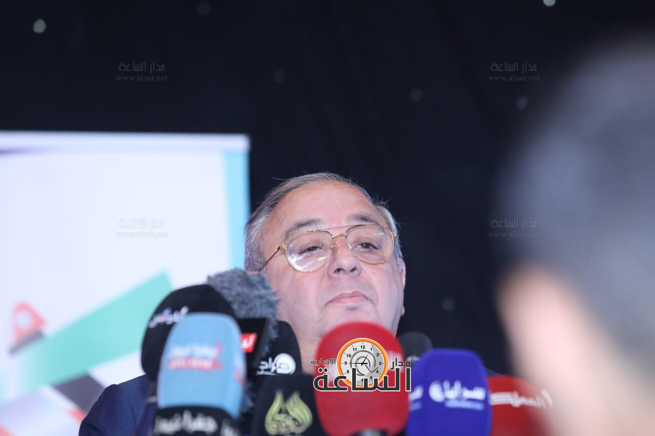 Madar Al-Saa Images 0.9827270940932544