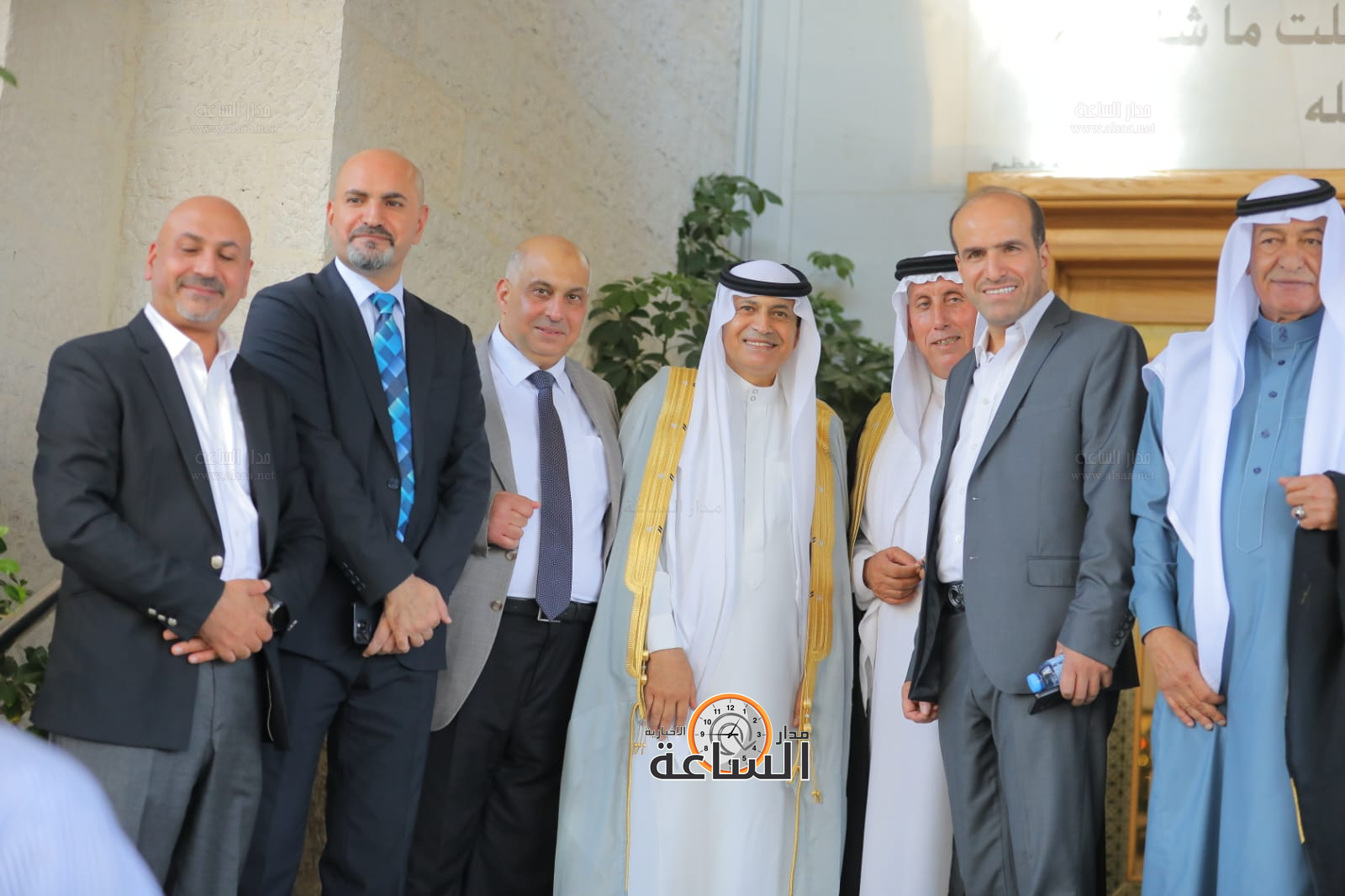 Madar Al-Saa Images 0.4159106447529961