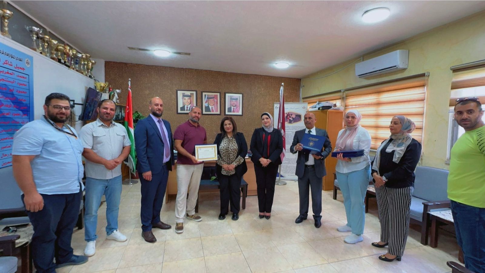 Madar Al-Saa Images 0.48297551585582765