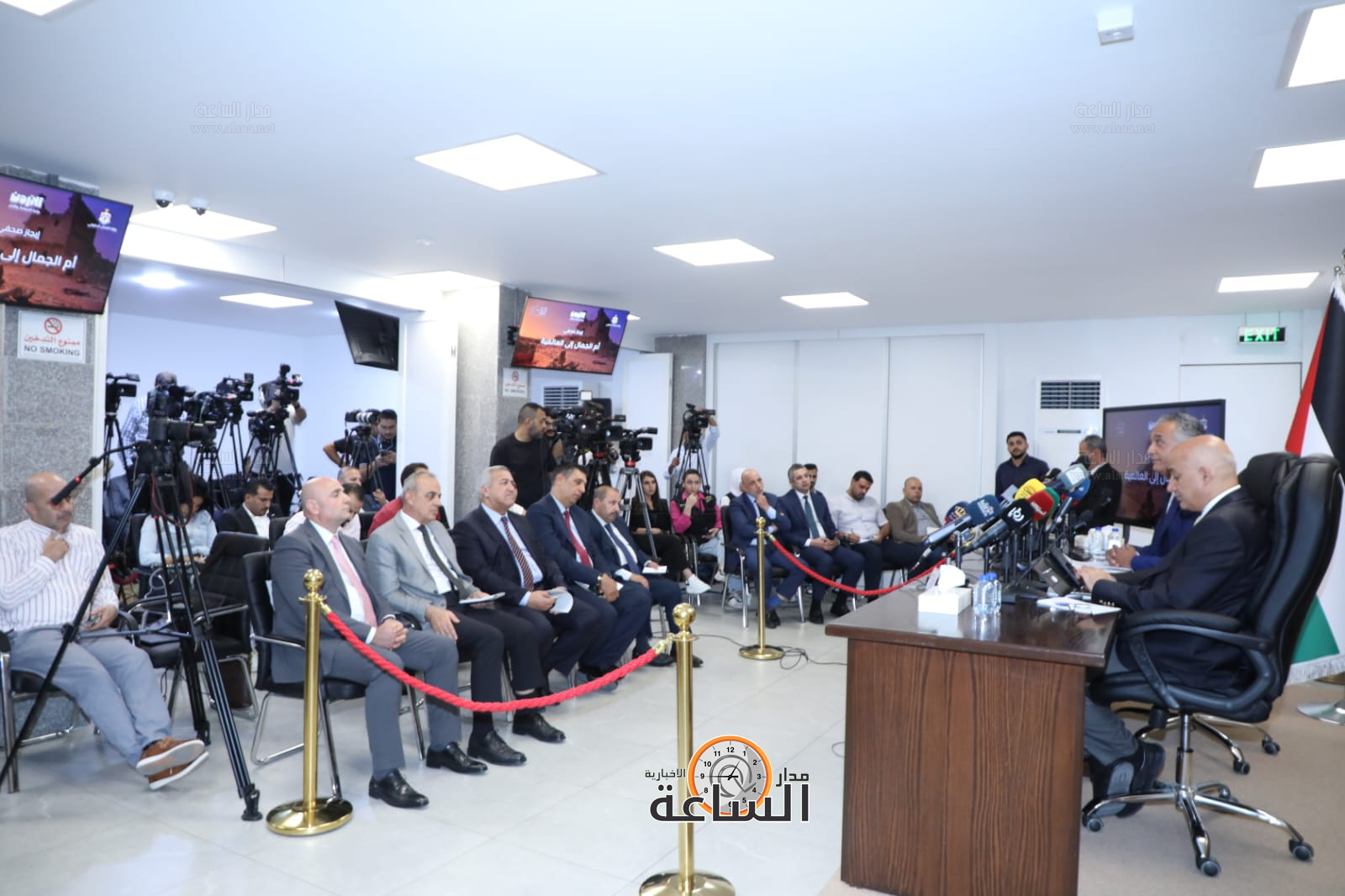 Madar Al-Saa Images 0.06792107567906647