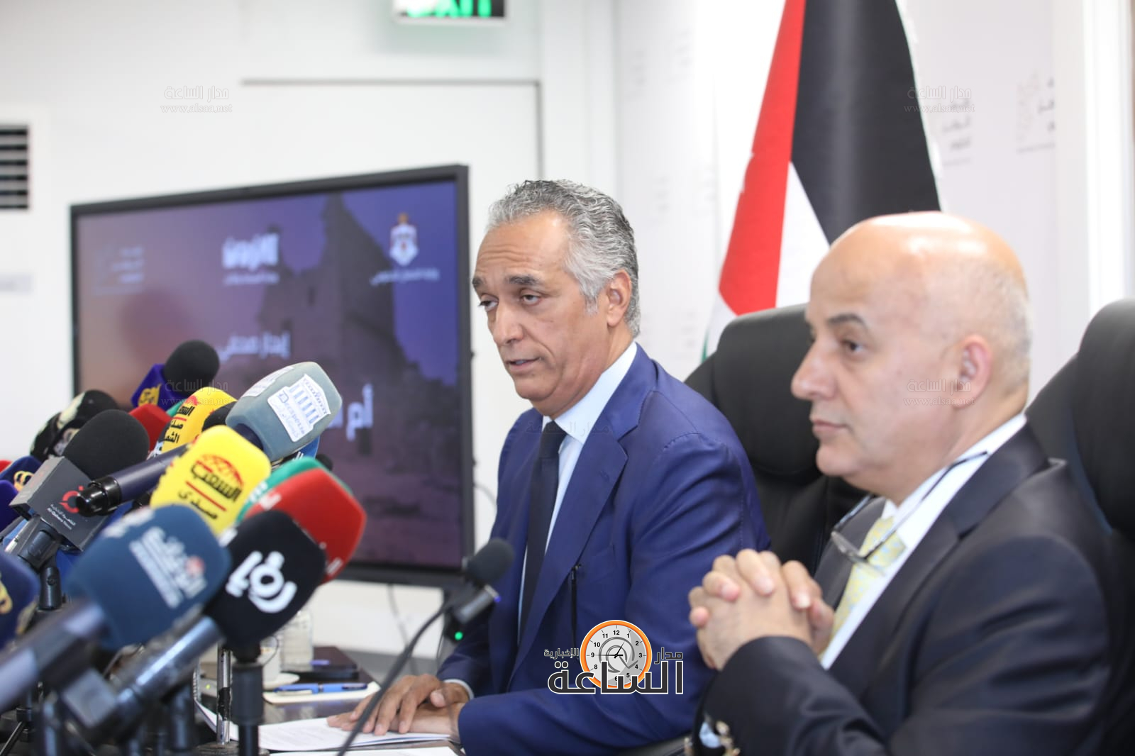 Madar Al-Saa Images 0.7549212380306809