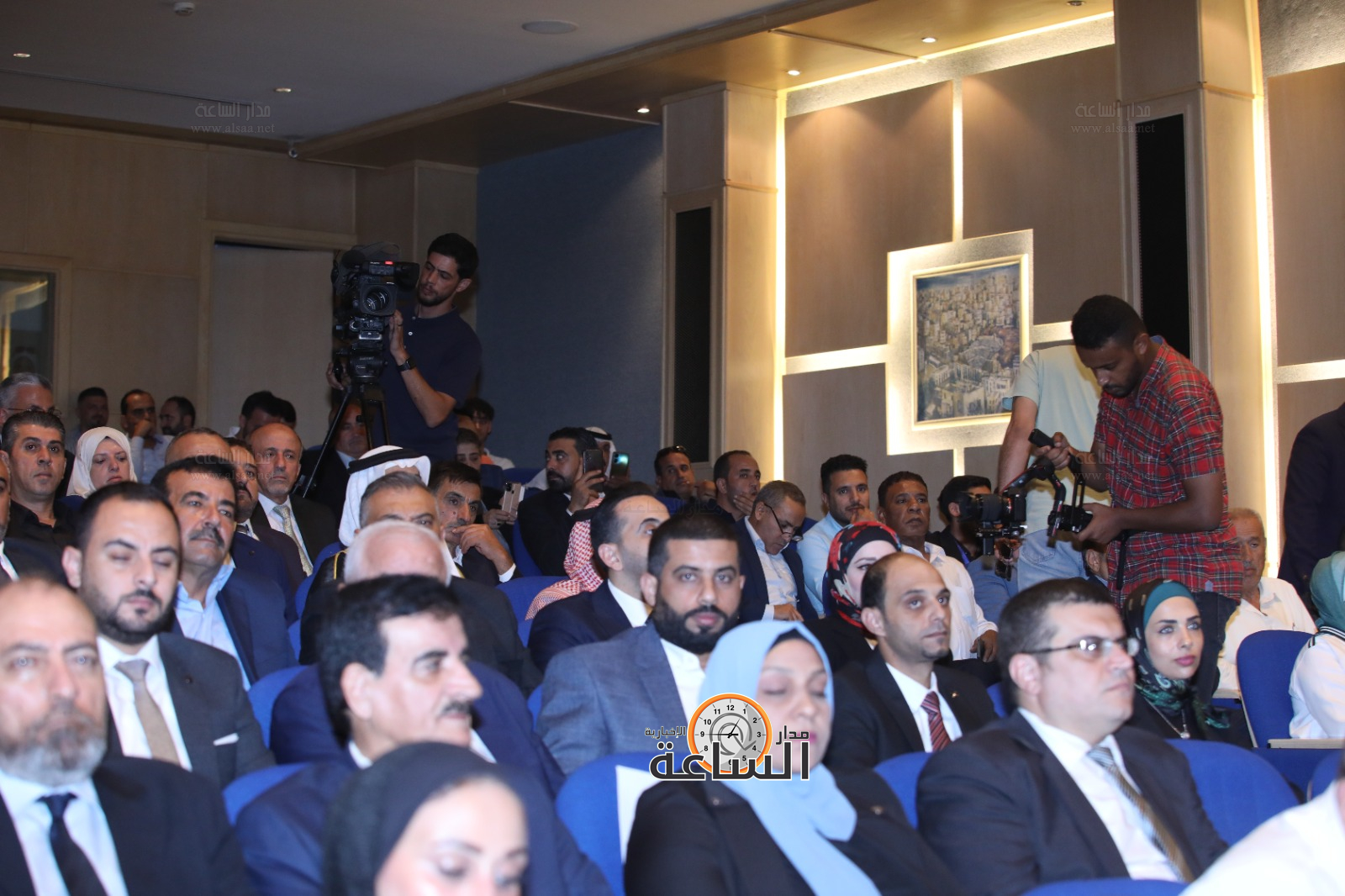 Madar Al-Saa Images 0.47395630707474434